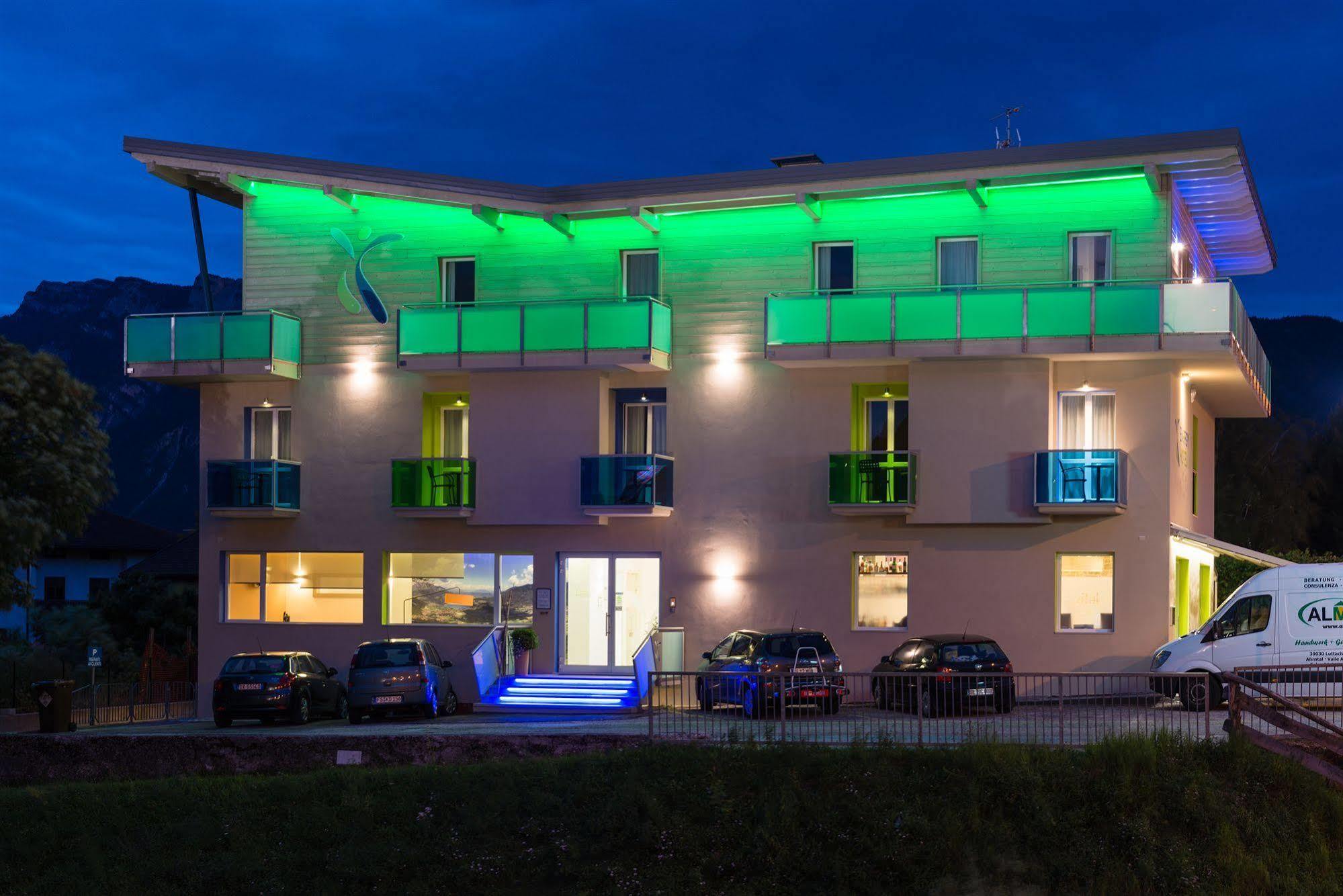 Energy Hotel Calceranica al Lago Exterior photo